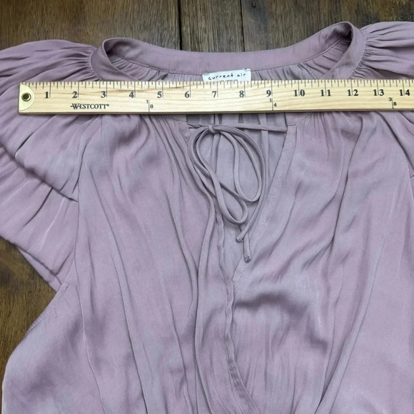 Anthropologie Current Air Tessa top. Layered sleeves, cinched waist. Lavendar M - Picture 6 of 10